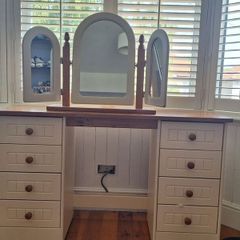 Dressing table