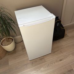 Fridge - Undercounter