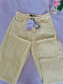 BNWT Boohoo Lemon Yellow High Rise Straight Leg Jeans Size UK 6 Raw Hem