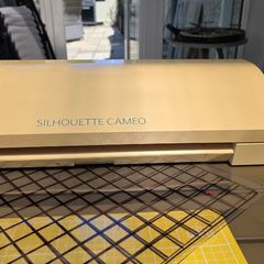 Silhouette Cameo 3 & sizzik machine