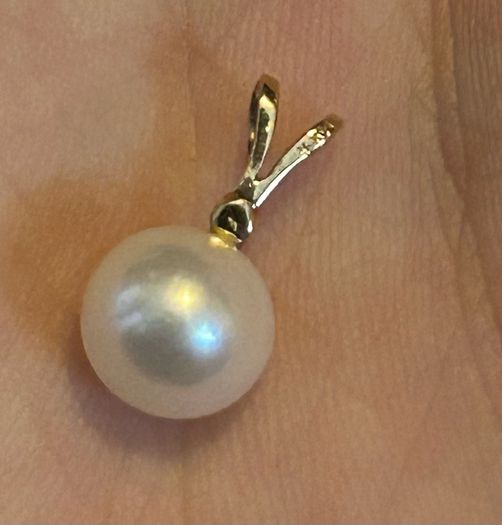 Small pearl pendant or charm with solid yellow 14k gold and a tiny diamond (real) not lab grown