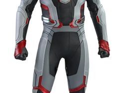 Hot Toys Tony Stark Avengers Endgame Team Suit 1/6 scale figure