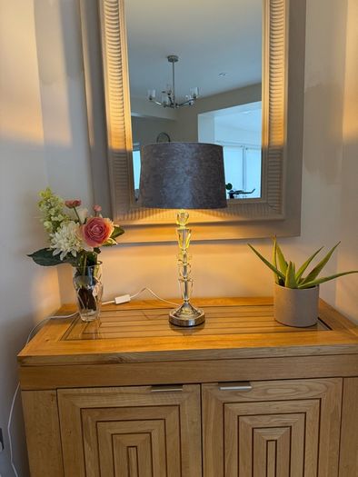 Table lamp