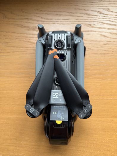 DJI Air 3 Fly More Combo