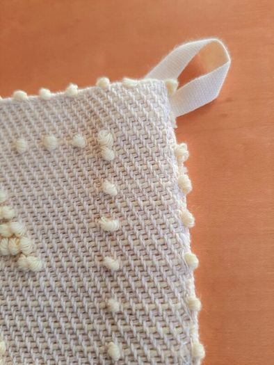 Needlepoint pot holder