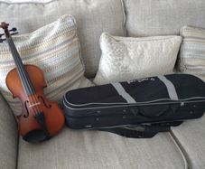 1/2 size violin