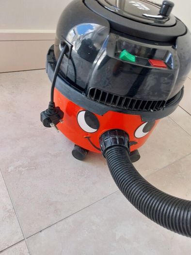Henry 200 hoover