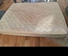 Mattess 4ft6 (small double) FREE