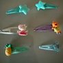 Assortment of girls hair clips and Braclets Image 7
