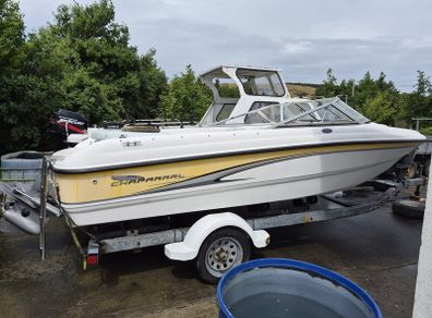 Chaparral 180 speed boat