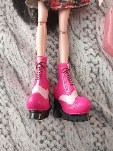 Bratz jade doll