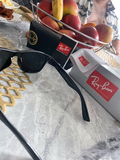 Raybans sunglasses
