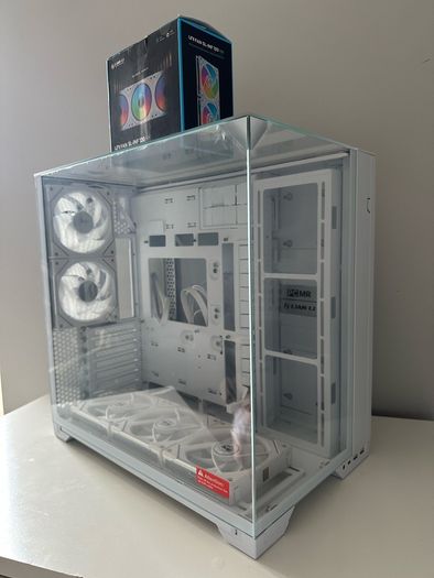 Lian Li O11 Vision Compact + 6 fans