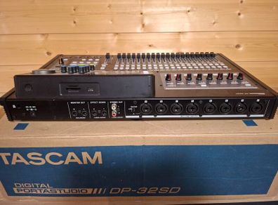 Tascam DP-32SD 32-Track Digital Portastudio