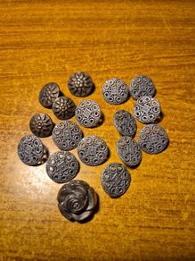 Vintage illustrated buttons, set of 17.