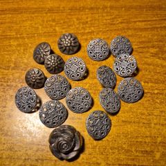 Vintage illustrated buttons, set of 17.