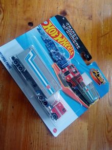 Transformers Hotwheels Optimus Prime