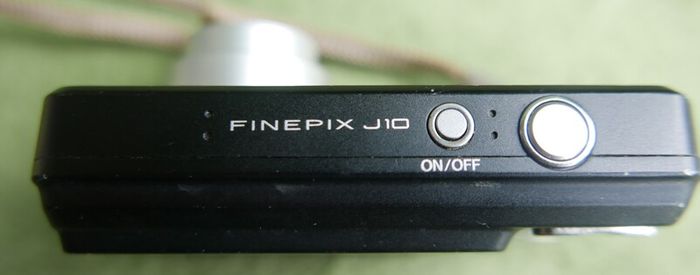 Fujifilm FinePix J Series J10 8.2MP Digital Camera - Black , Tested works well