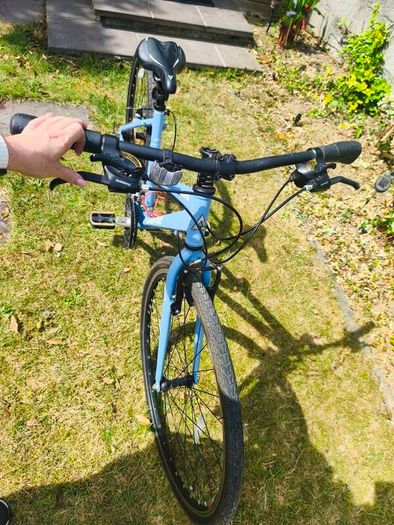 Adventure Hybrid bike 17" frame