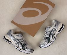 Asics Gel-Kayano