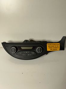 2019 Toyota Yaris Mk3 1.5 Hybrid Petrol A/c Heater Climate Control Unit A1l1b63s