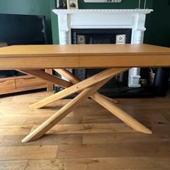 Brand new Laura James oak dining table