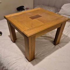 Solid wood lamp table