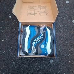 Size 7 rollers blades basket street flyer