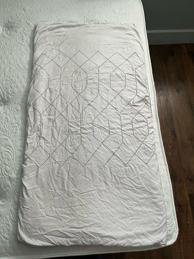 King size duvet cover + 2 pillows Dunnes