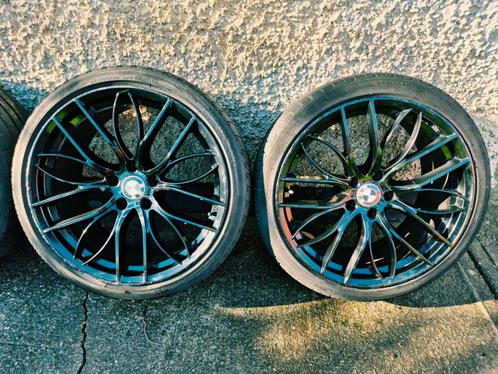 R20 5x120 BMW Style 405M staggered alloy wheels with tyres