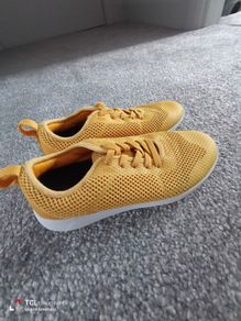 kid's shoes. UK12G