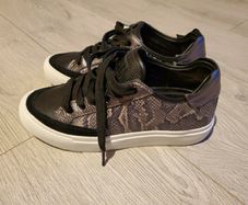 shoes DKNY