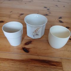 3 Vintage Ceramic Flower pots. Immaculate condition.