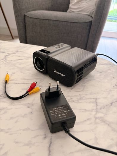 Giaomar Model C11 Movie Projector