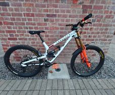 Commencal FRS 2025 200mm Downhill bike