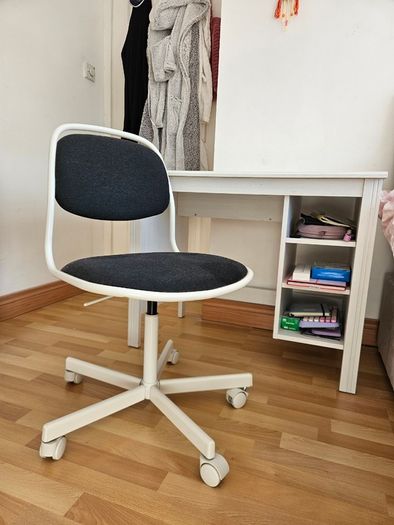 IKEA Desk and Swivel Chair