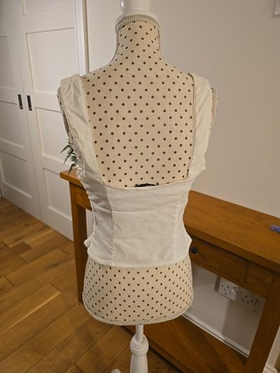 Berska ladies white top medium