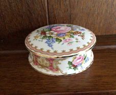 Vintage Royal Albert Bone China Lady Carlyle Lidded Trinket Box Dish
