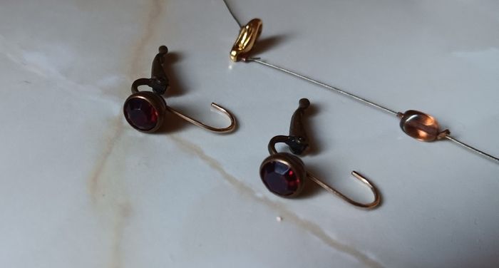 Garnet Earing & Necklace set with bag (costume)