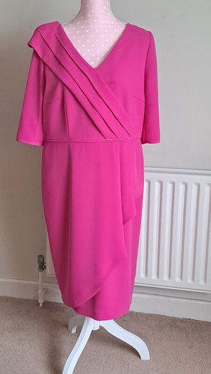 Mother of the bride wedding outfit.