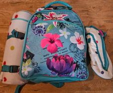 Next Picnic bag NEW with 4 person utensils, picnic blanket and wine carrier