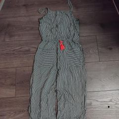 Girls junpsuit 9 to 10 yrs
