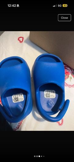 baby yeezy sliders
