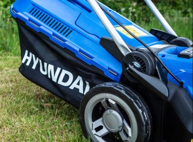 Hyundai Battery Powered Lawnmower