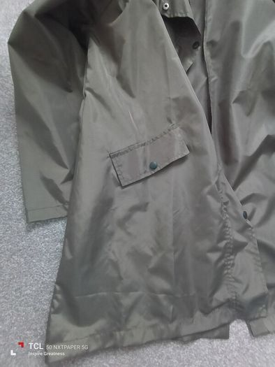 New.women's light rain jacket. Size 14/16
