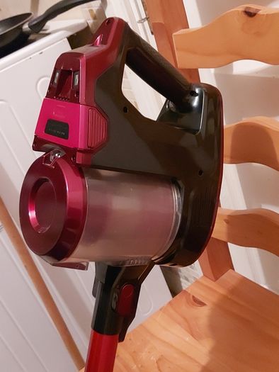 Silvercrest Hoyer Handel verticle vacuum cleaner with charger and accessories in excellent condition