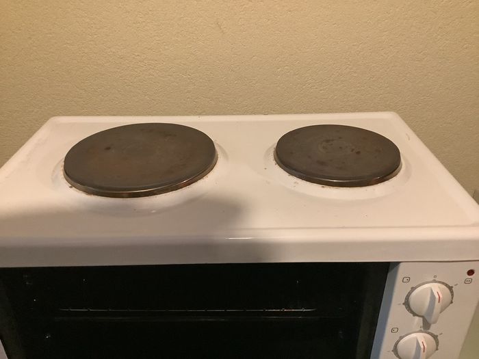 Belling mini cooker with twin hobs