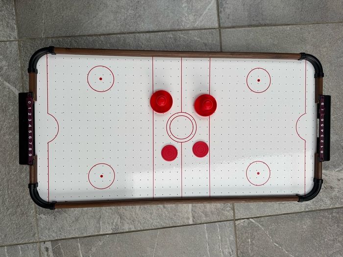 Mini air hockey