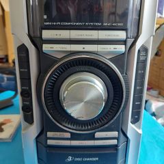 SONY Compact Disc Deck Receiver, 3 CD Changer, Tape Deck, Tuner and MP3, Model No. HCD-EC55, with 2 Amazing Sony Speakers Model No SS-EC55S