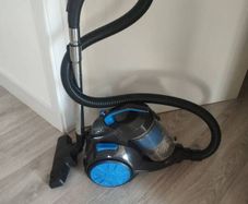 Vacuum cleaner